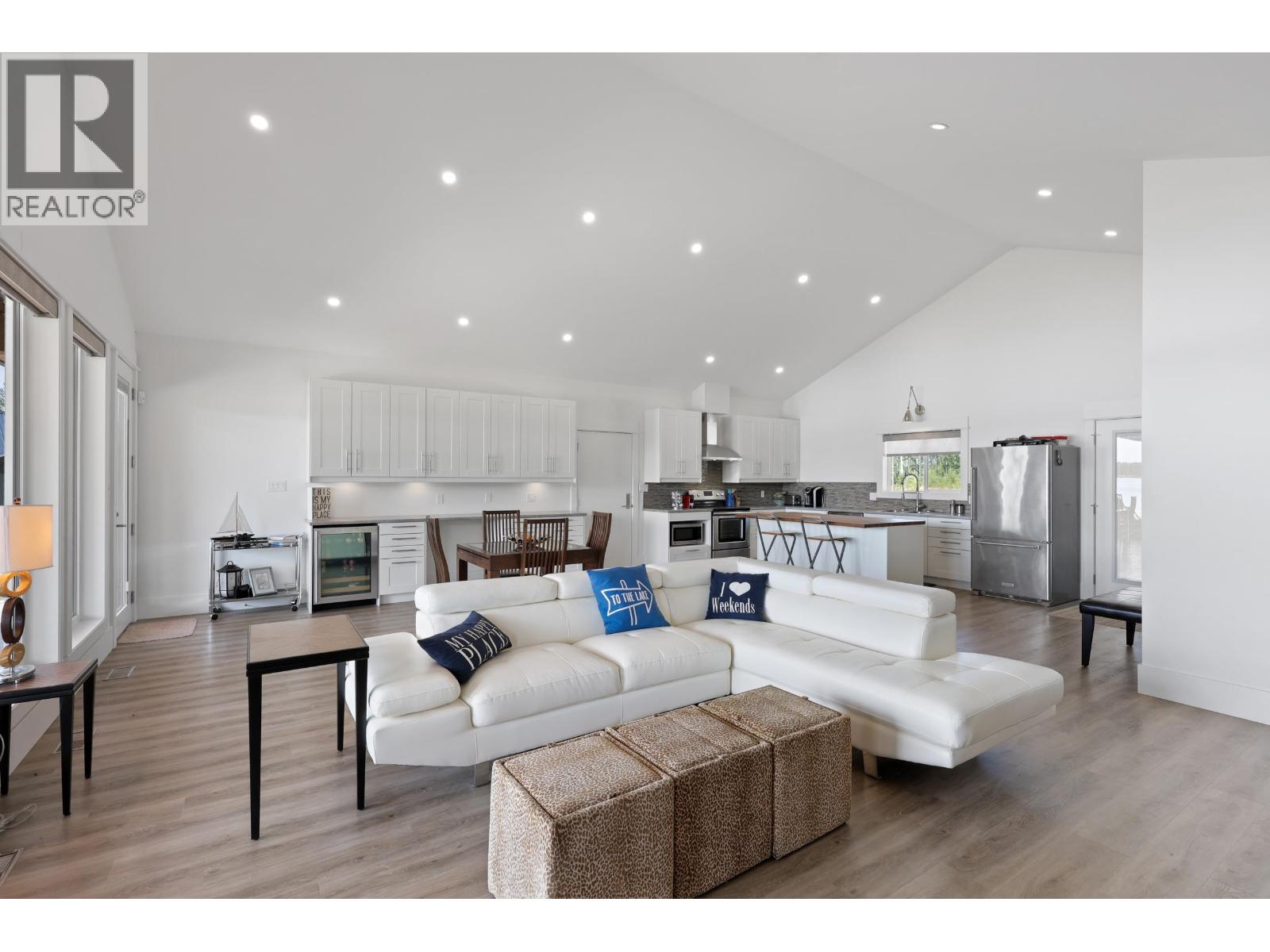 1 Point Road, Lone Butte, British Columbia  V0K 2K2 - Photo 21 - R3114164