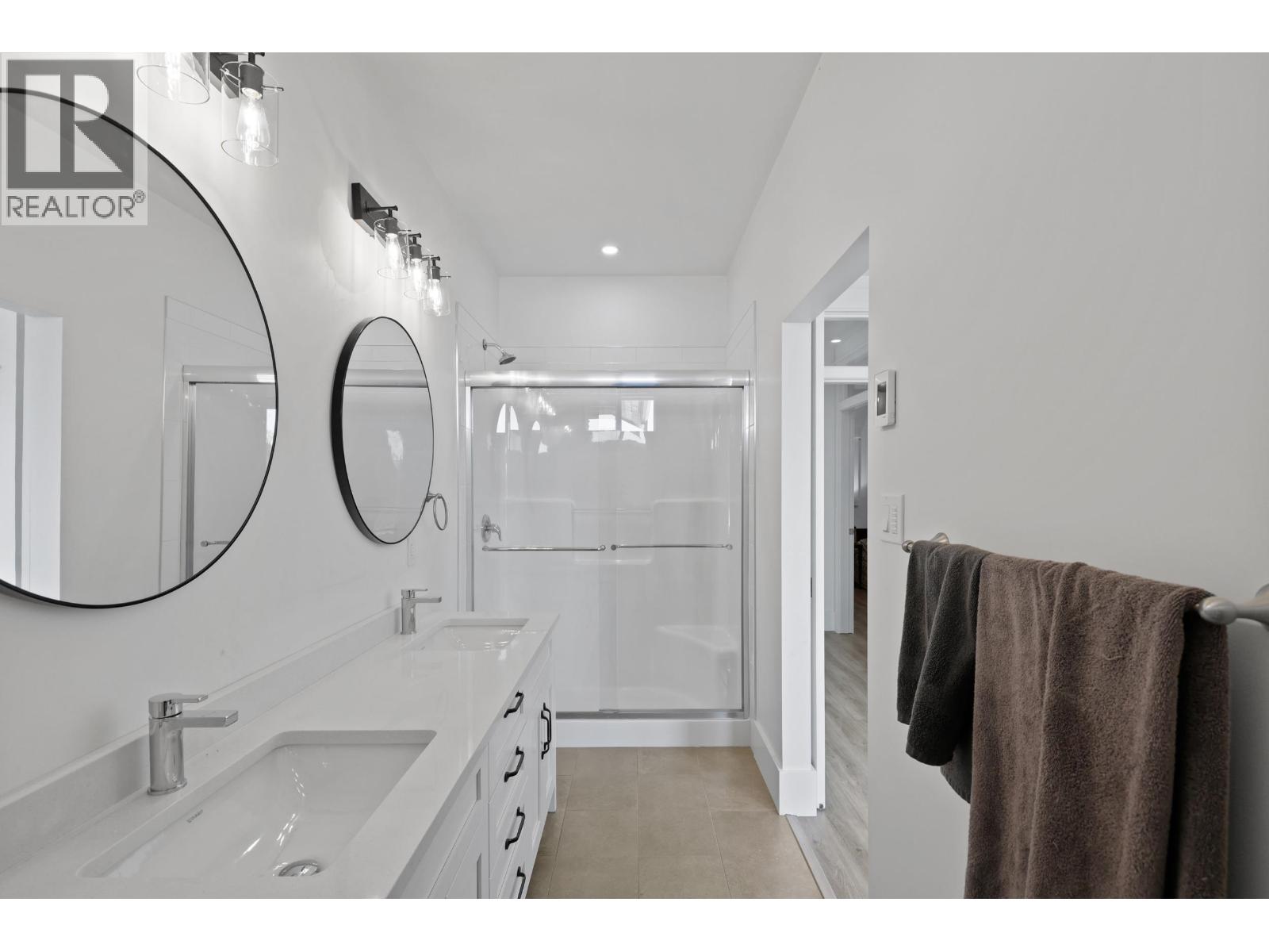 1 Point Road, Lone Butte, British Columbia  V0K 2K2 - Photo 26 - R3114164