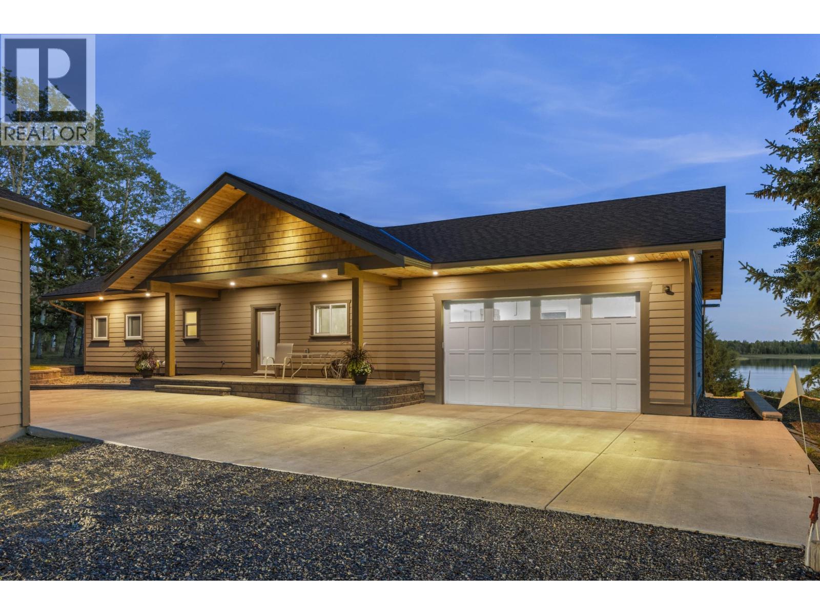 1 Point Road, Lone Butte, British Columbia  V0K 2K2 - Photo 9 - R3114164