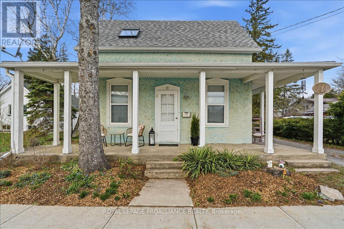 17 KING STREET, prince edward county (picton ward), Ontario