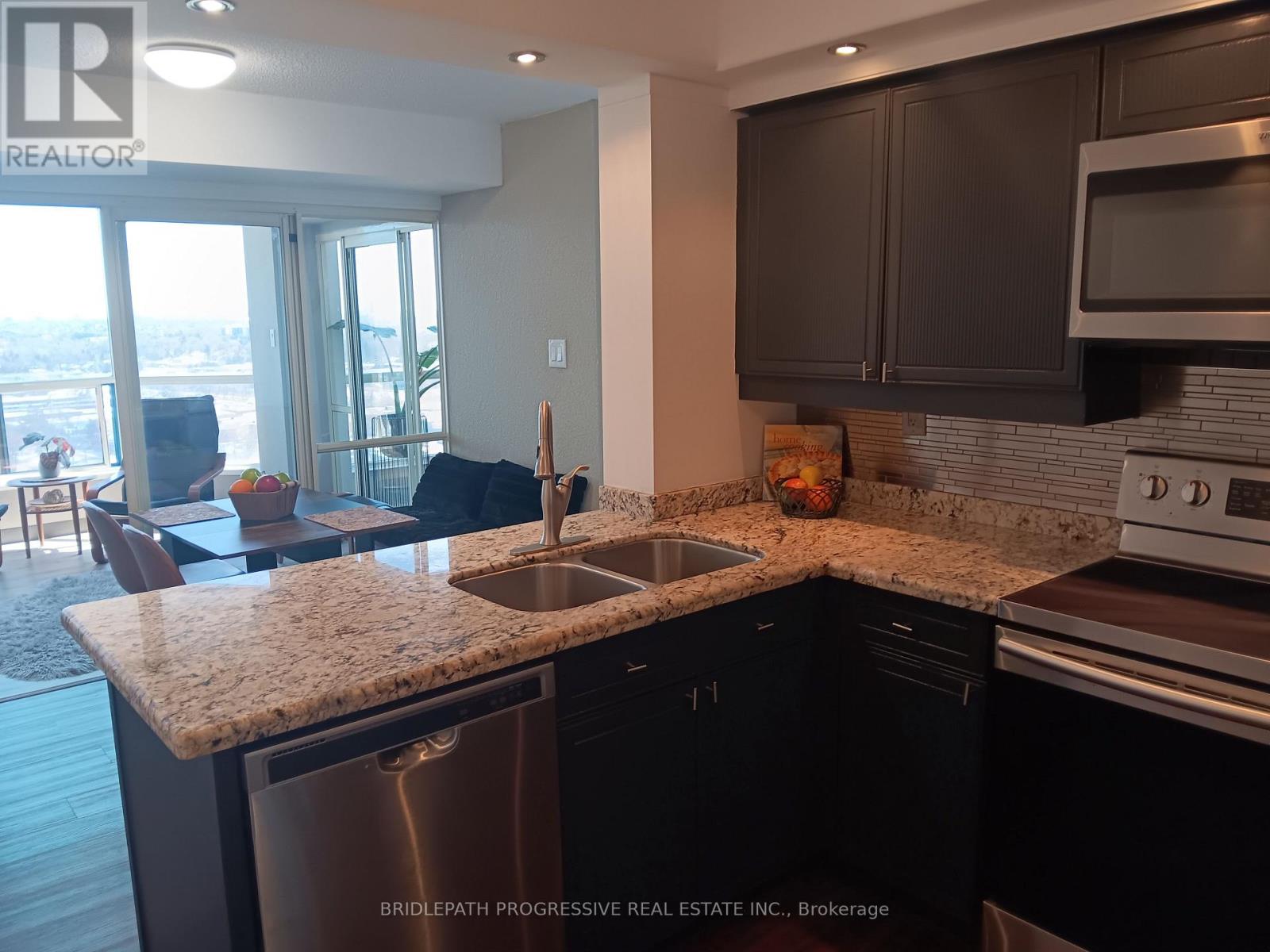 1505 - 7300 Yonge Street, Vaughan, Ontario  L4J 7Y5 - Photo 6 - N13026470