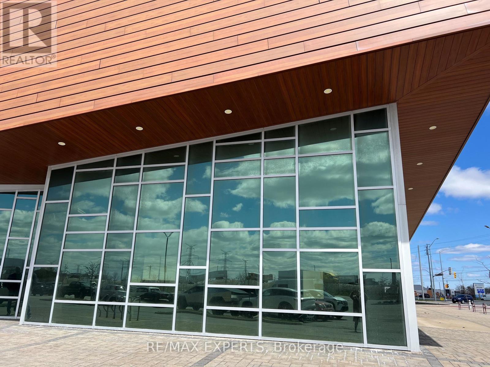 412-413 - 7250 Keele Street, Vaughan, Ontario  L4K 1Z8 - Photo 2 - N13026522