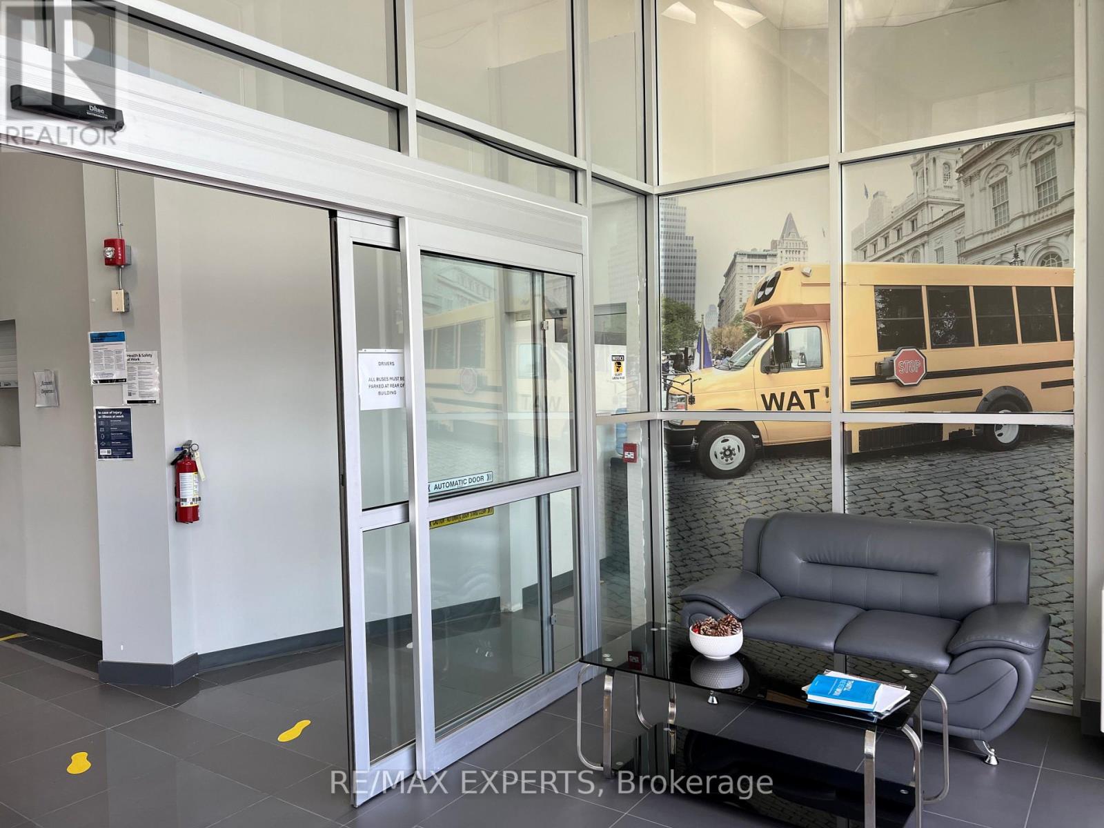 412-413 - 7250 Keele Street, Vaughan, Ontario  L4K 1Z8 - Photo 5 - N13026522