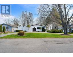 807 WARTMAN AVENUE, Kingston, Ontario