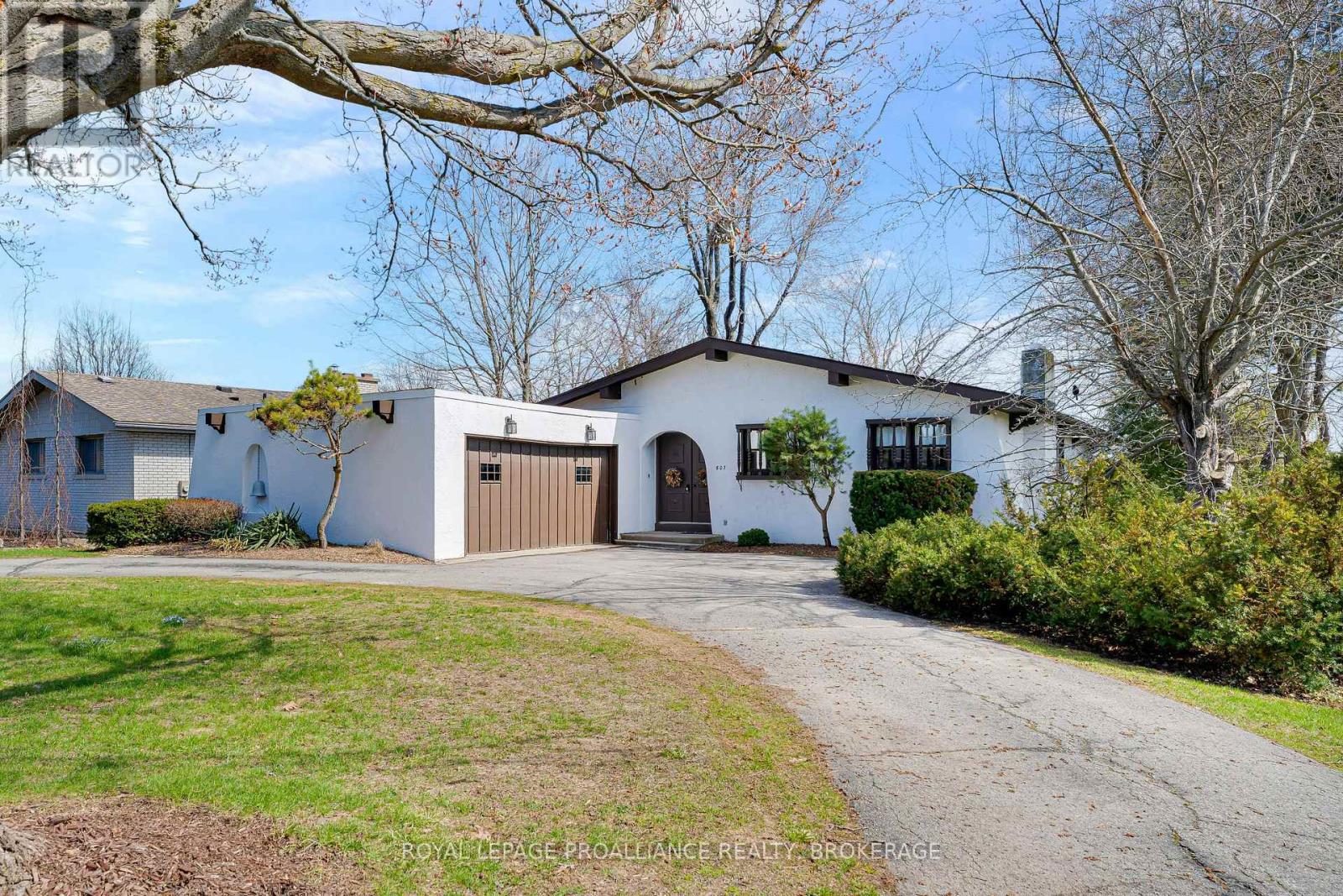 807 Wartman Avenue, Kingston, Ontario  K7M 4M3 - Photo 2 - X12757036