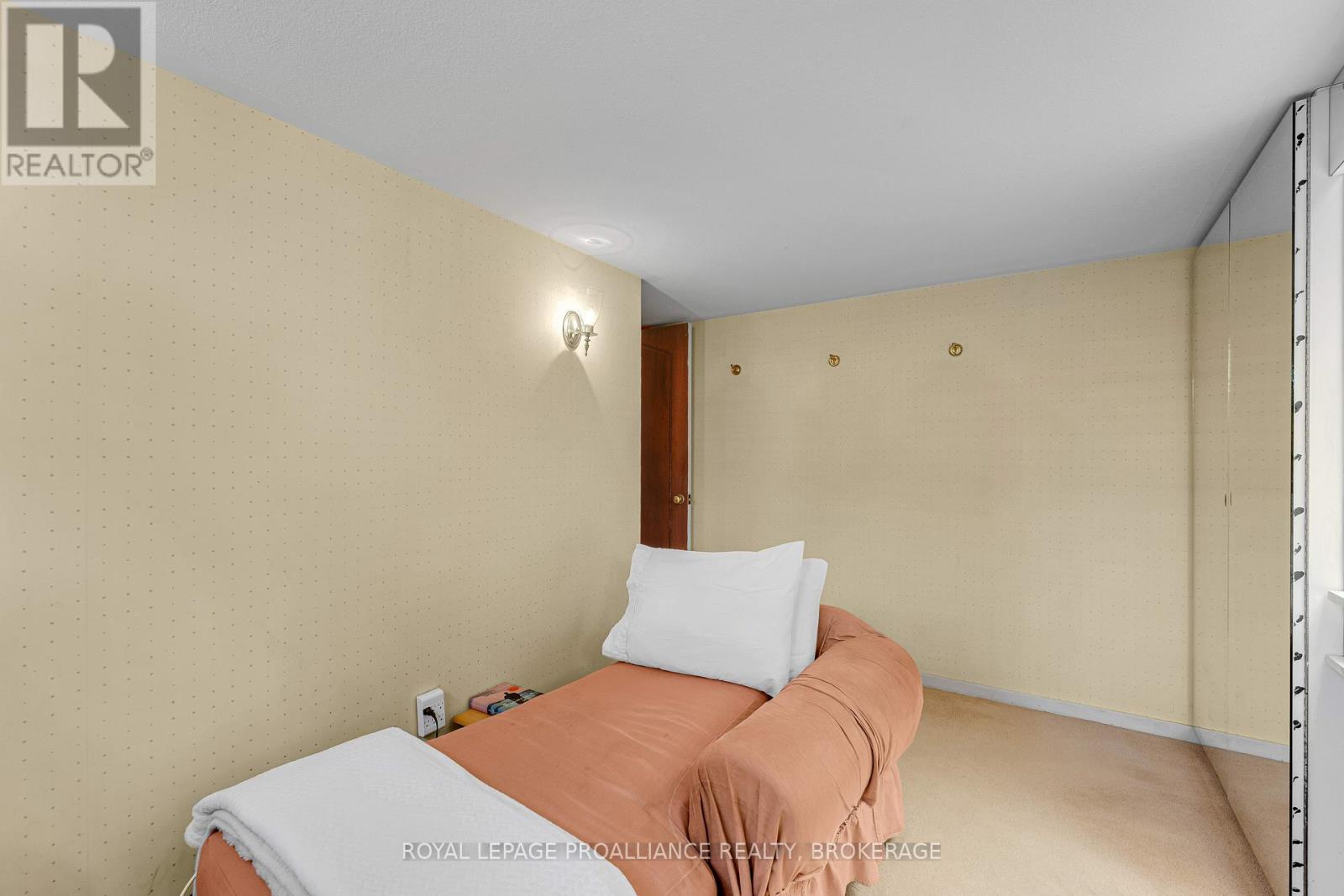 807 Wartman Avenue, Kingston, Ontario  K7M 4M3 - Photo 38 - X12757036