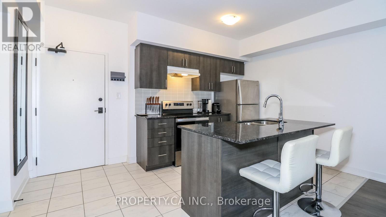 212 - 4 SPICE WAY, Barrie, Ontario