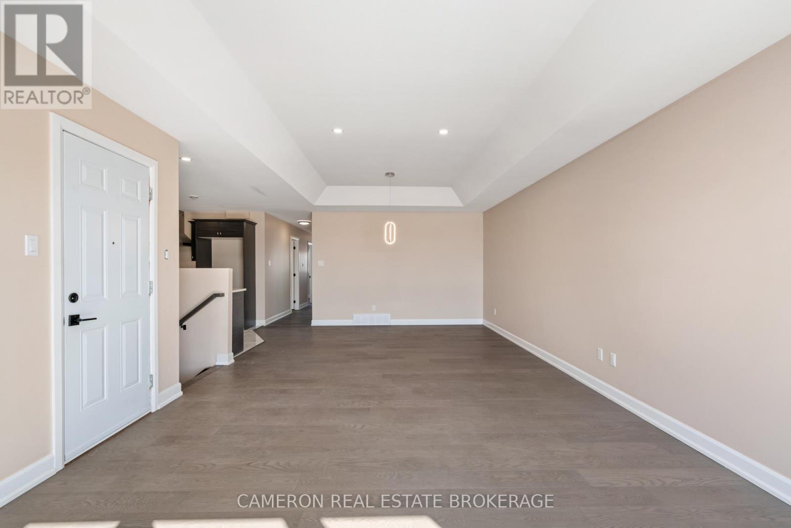 85 Portland Drive, Cornwall, Ontario  K6H 0J5 - Photo 3 - X12840654