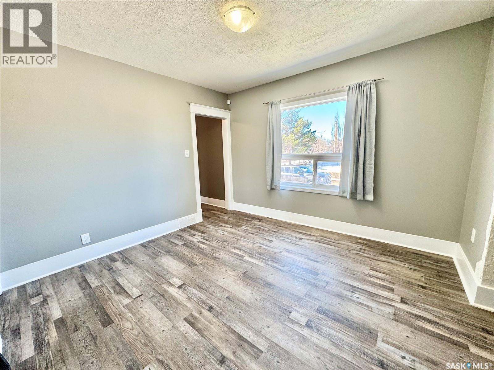 1467 15th Street W, Prince Albert, Saskatchewan  S6V 3S9 - Photo 6 - SK033564