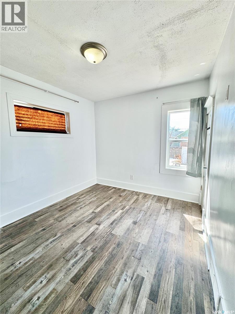 1467 15th Street W, Prince Albert, Saskatchewan  S6V 3S9 - Photo 8 - SK033564