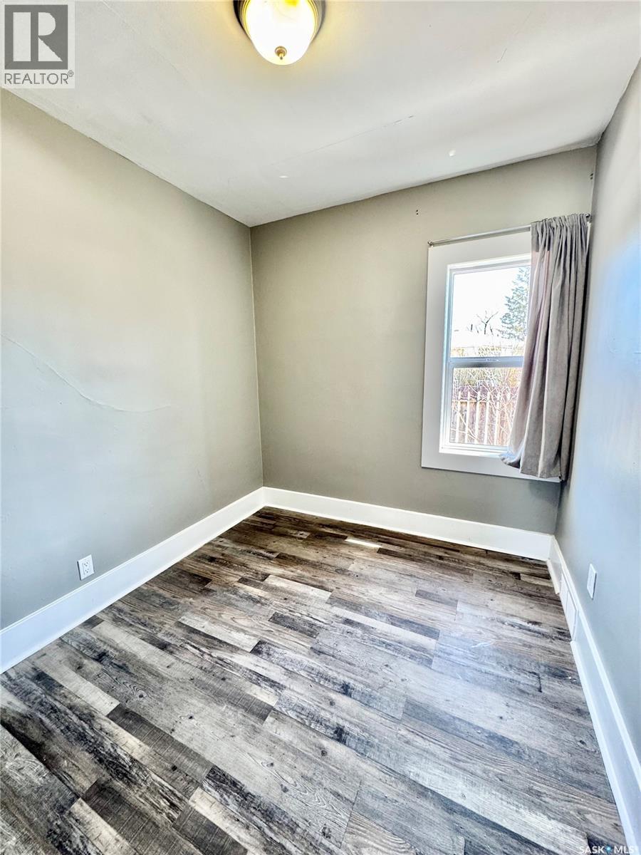 1467 15th Street W, Prince Albert, Saskatchewan  S6V 3S9 - Photo 9 - SK033564