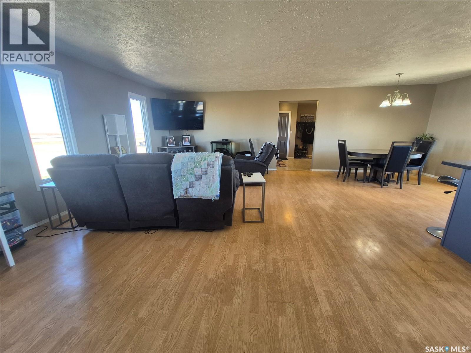 Highway 13 Acreage Near Glasnevin, Key West Rm No. 70, Saskatchewan  S0C 1Y0 - Photo 11 - SK033535