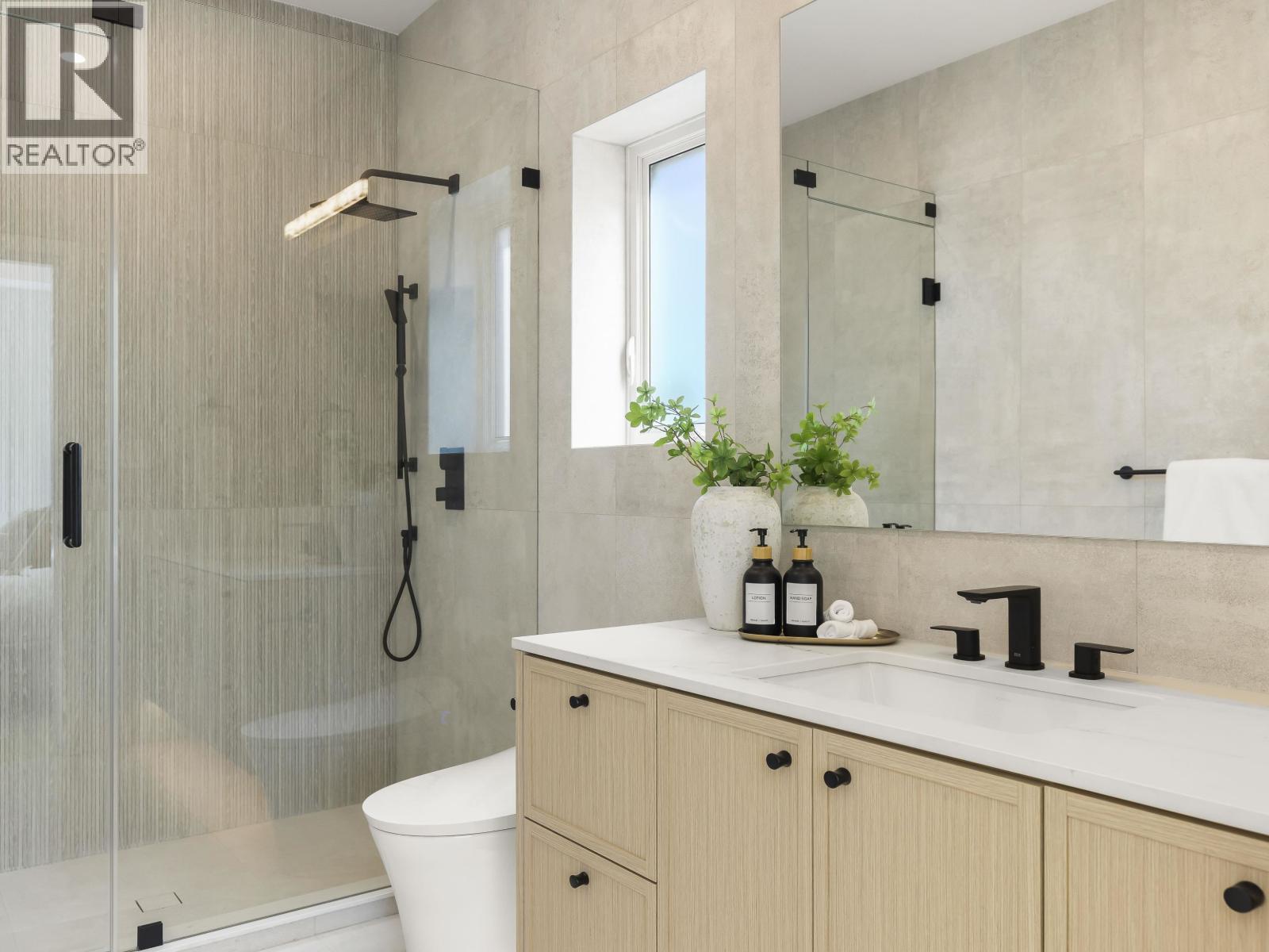 1 3255 13th Avenue, Vancouver, British Columbia  V6K 2V6 - Photo 14 - R3114042