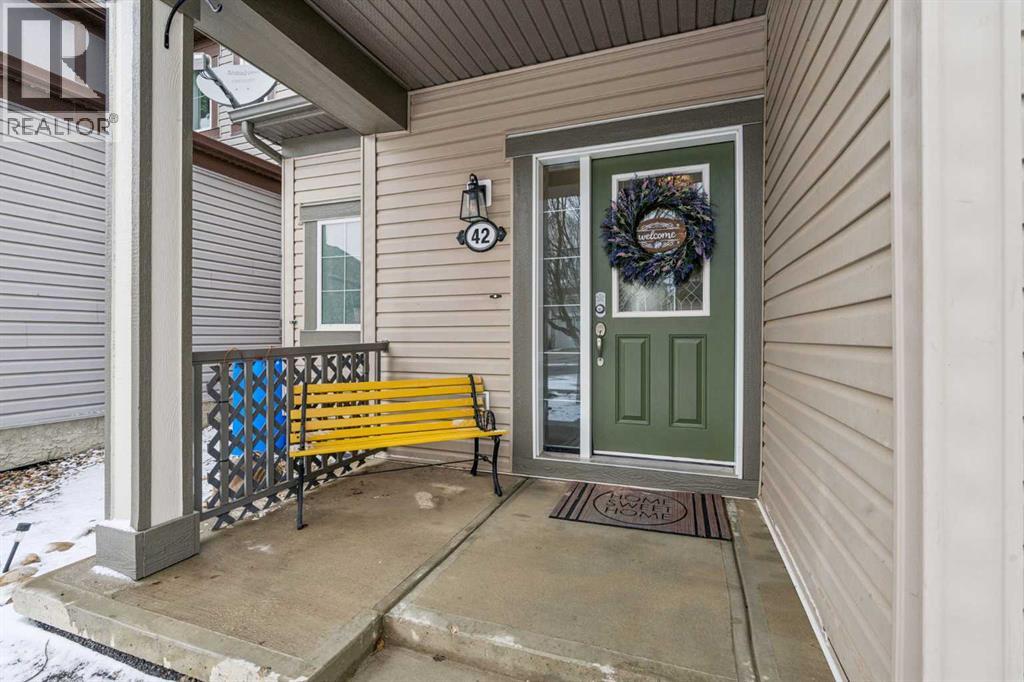 42 Windwood Grove Sw, Airdrie, Alberta  T4B 3T2 - Photo 3 - A2288672