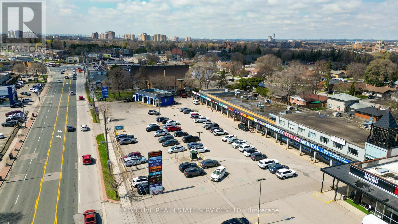 982 Albion Road, Toronto, Ontario  M9V 1A7 - Photo 4 - W13026384