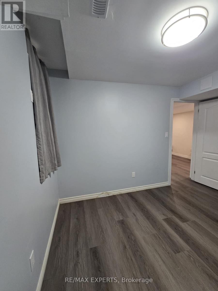 3925 Beechnut Row, Mississauga, Ontario  L5N 6X3 - Photo 10 - W13026398