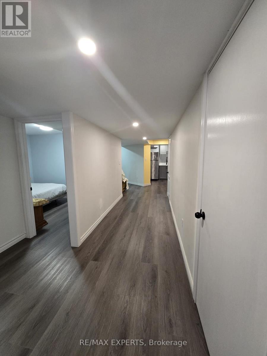 3925 Beechnut Row, Mississauga, Ontario  L5N 6X3 - Photo 7 - W13026398