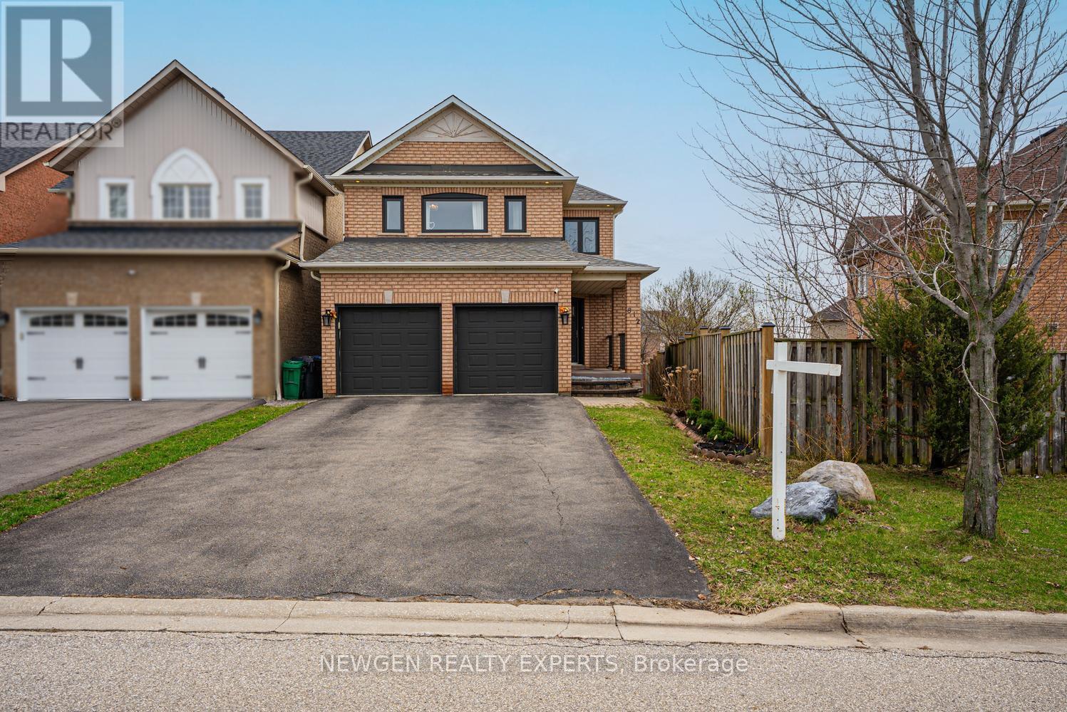 812 KNOTTY PINE GROVE, mississauga (meadowvale village), Ontario