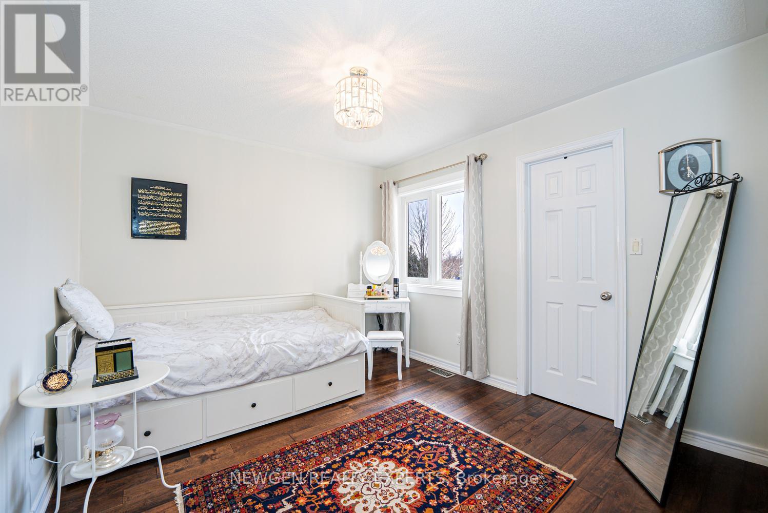 812 Knotty Pine Grove, Mississauga (Meadowvale Village), Ontario  L5W 1K5 - Photo 18 - W13026408