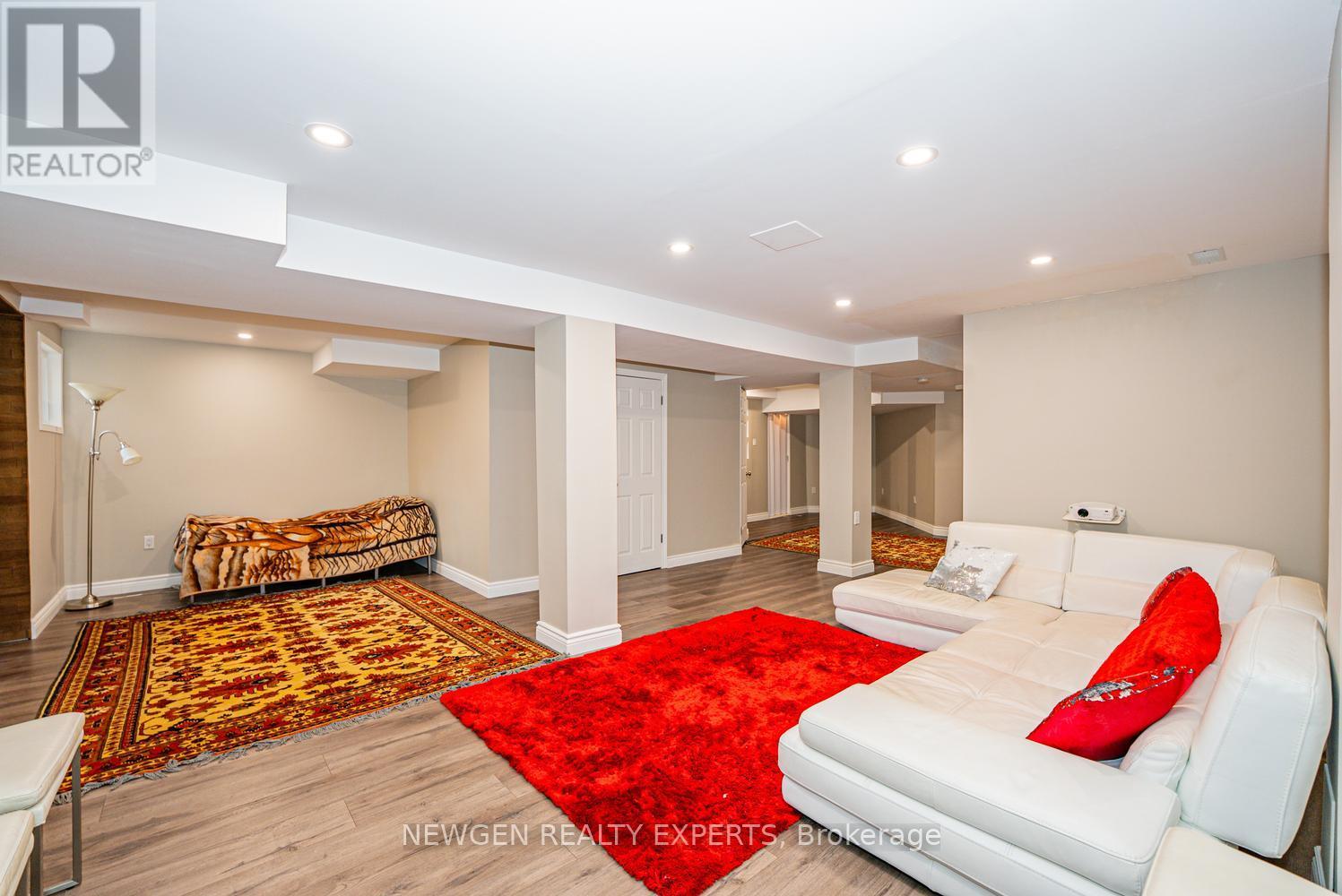 812 Knotty Pine Grove, Mississauga (Meadowvale Village), Ontario  L5W 1K5 - Photo 24 - W13026408