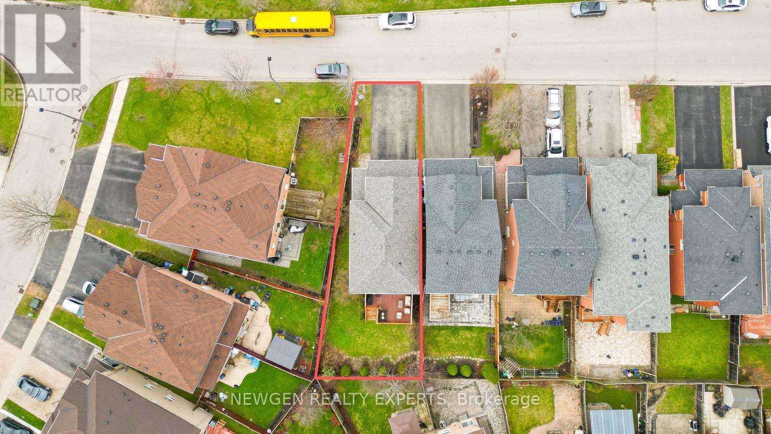 812 Knotty Pine Grove, Mississauga (Meadowvale Village), Ontario  L5W 1K5 - Photo 30 - W13026408