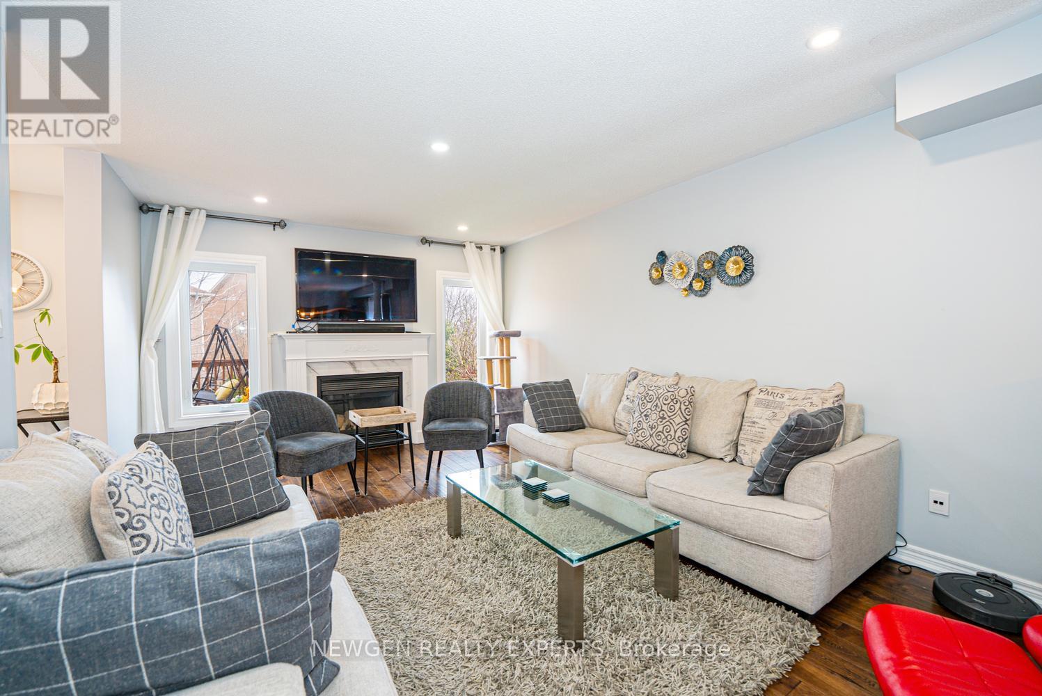 812 Knotty Pine Grove, Mississauga (Meadowvale Village), Ontario  L5W 1K5 - Photo 7 - W13026408