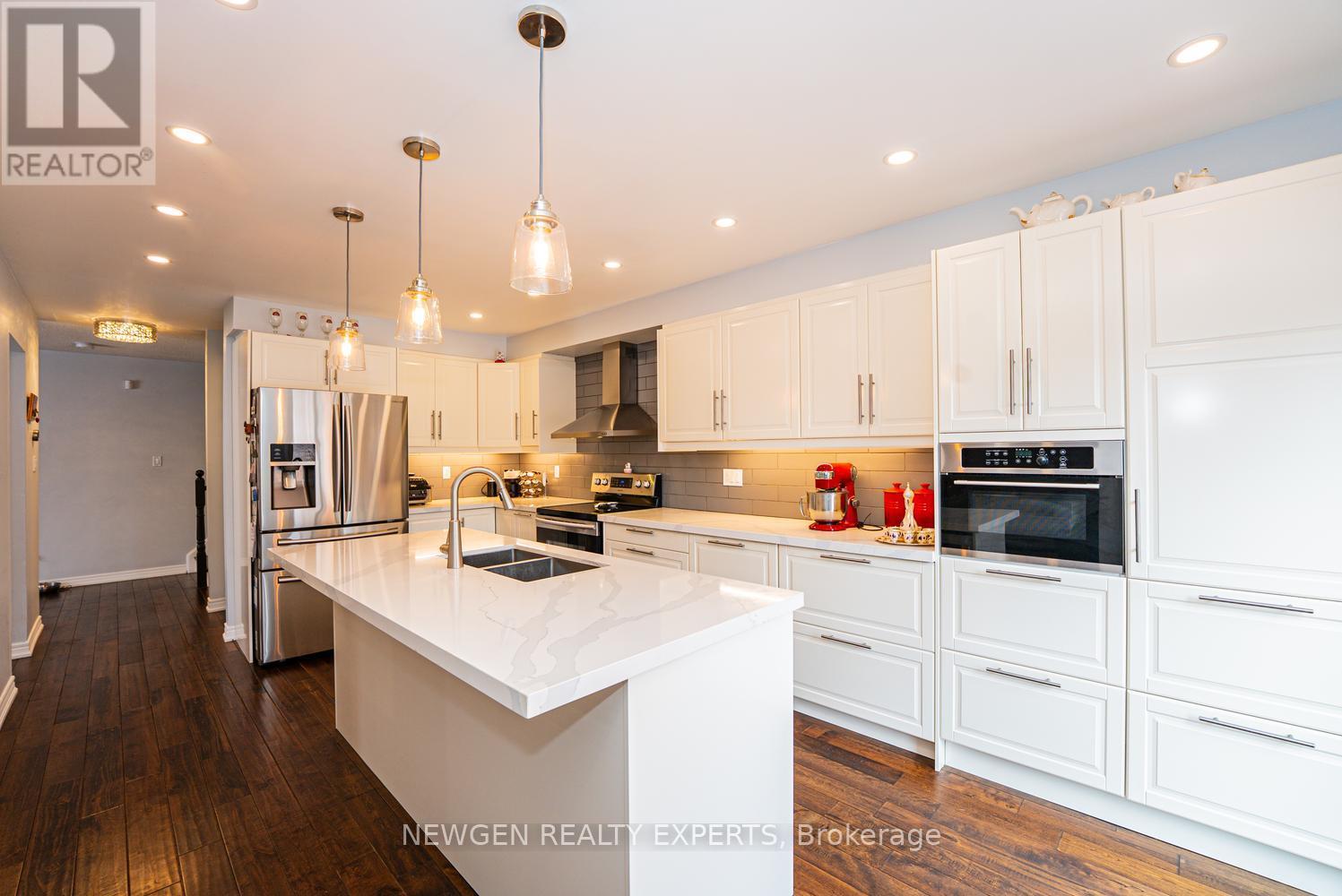 812 Knotty Pine Grove, Mississauga (Meadowvale Village), Ontario  L5W 1K5 - Photo 9 - W13026408