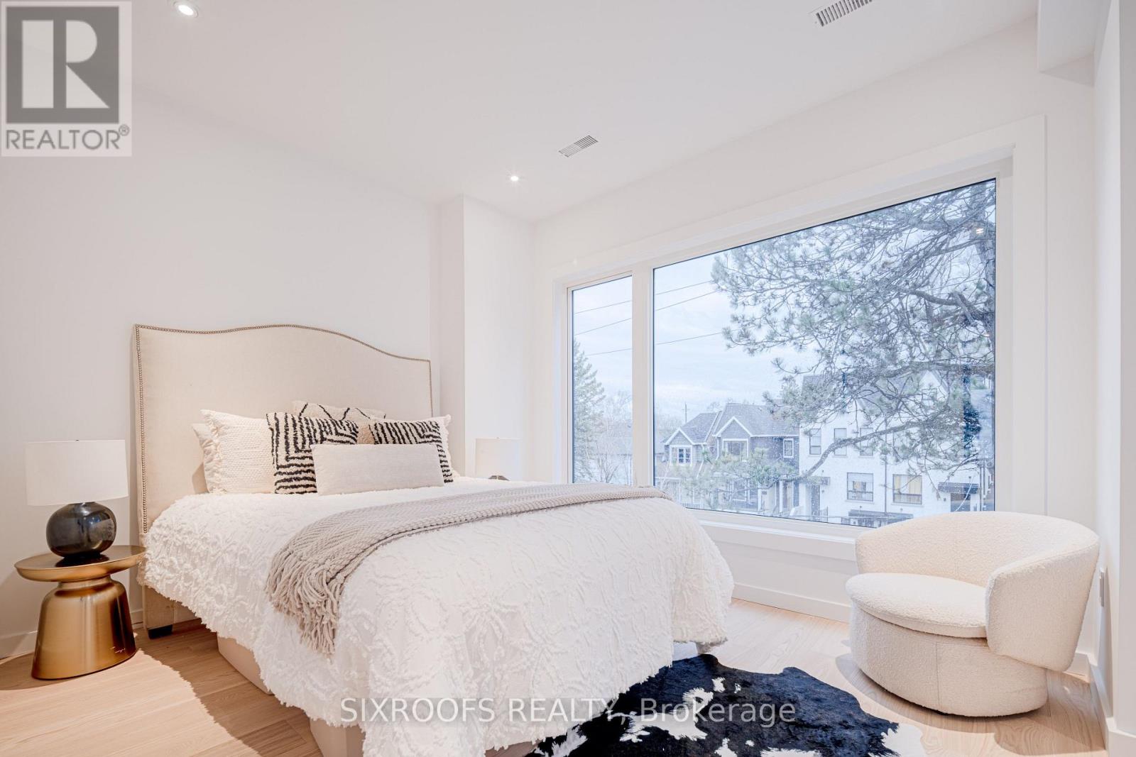 40 Morningside Avenue, Toronto (High Park-Swansea), Ontario  M6S 1C4 - Photo 14 - W13026412