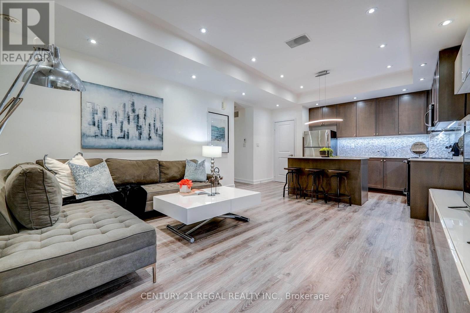 5b - 867 Wilson Avenue, Toronto, Ontario  M3K 0A4 - Photo 2 - W13026448