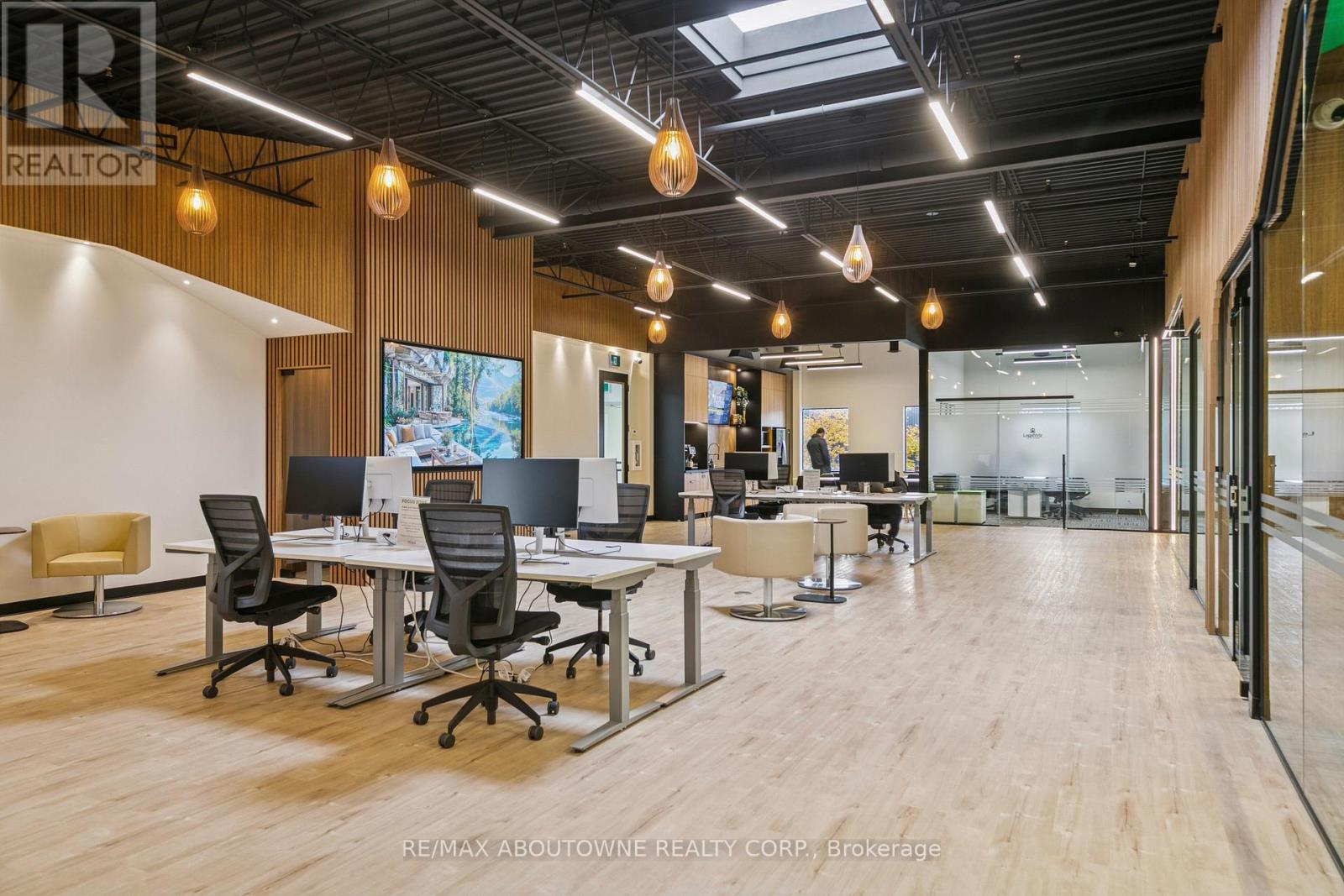 211-A - 320 Matheson Boulevard W, Mississauga, Ontario  L5R 3R1 - Photo 9 - W13026466