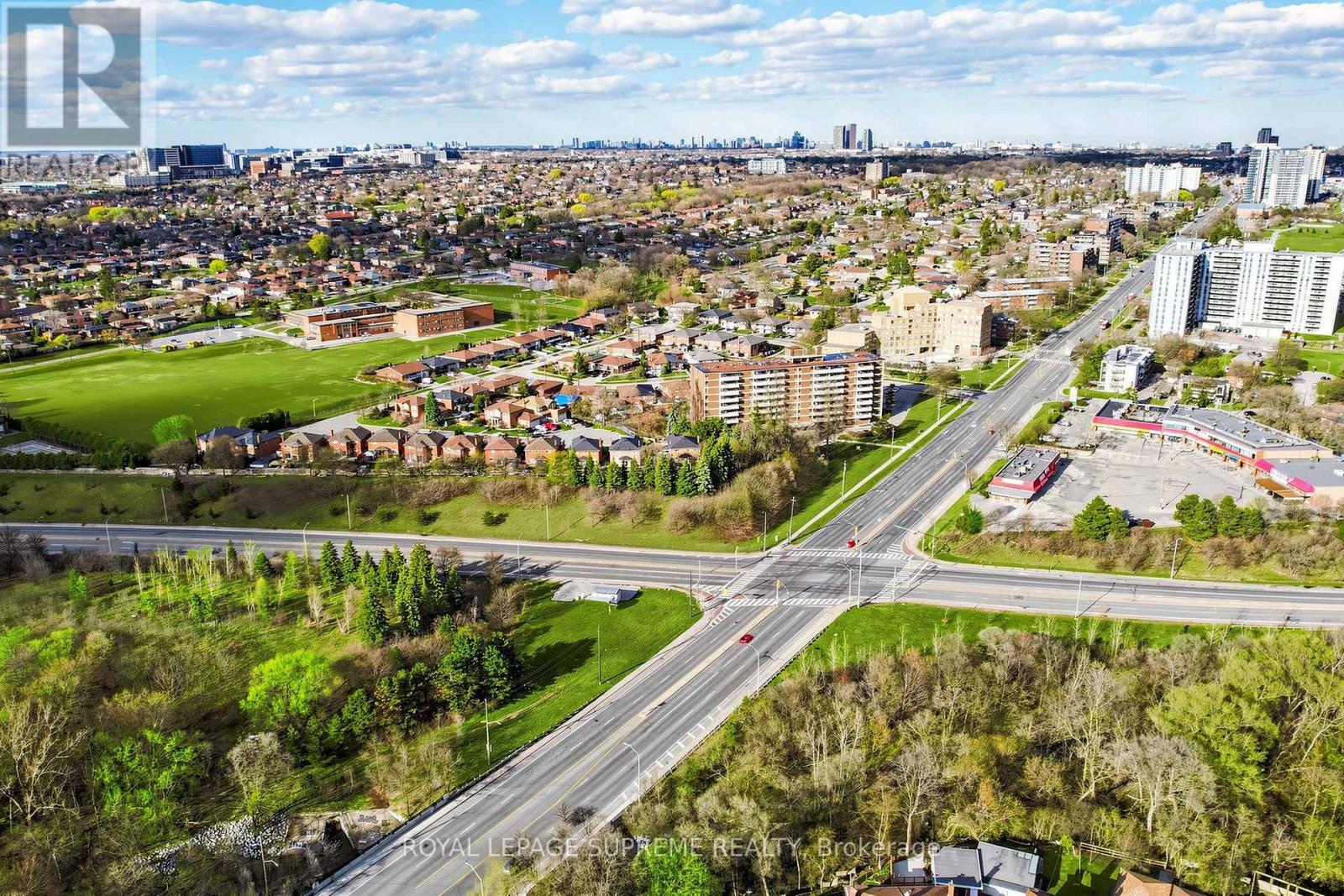 46 Chiswick Avenue, Toronto (Brookhaven-Amesbury), Ontario  M6M 4T9 - Photo 37 - W13026474