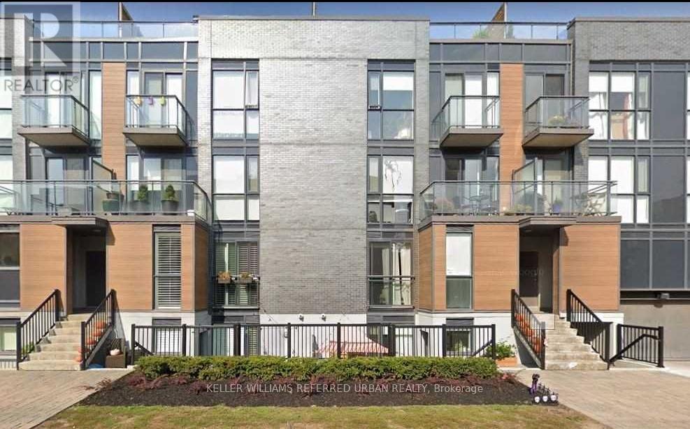 802 - 370 WALLACE AVENUE, Toronto, Ontario