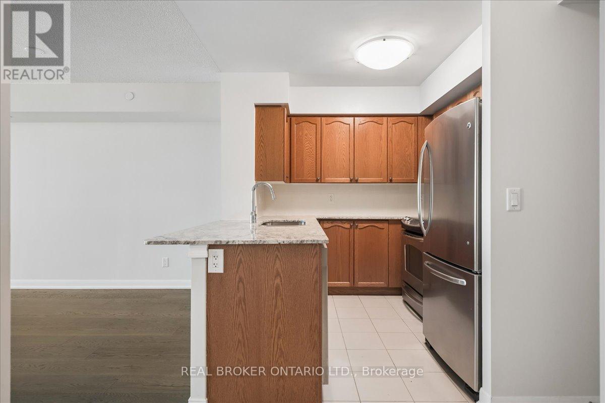 1704 - 205 Sherway Gardens Road, Toronto (Islington-City Centre West), Ontario  M9C 0A5 - Photo 6 - W13026508