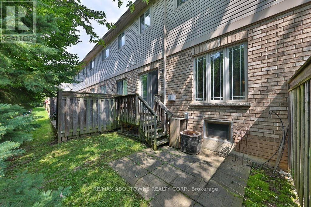 19 - 2169 Orchard Road, Burlington, Ontario  L7L 7H9 - Photo 34 - W13026554