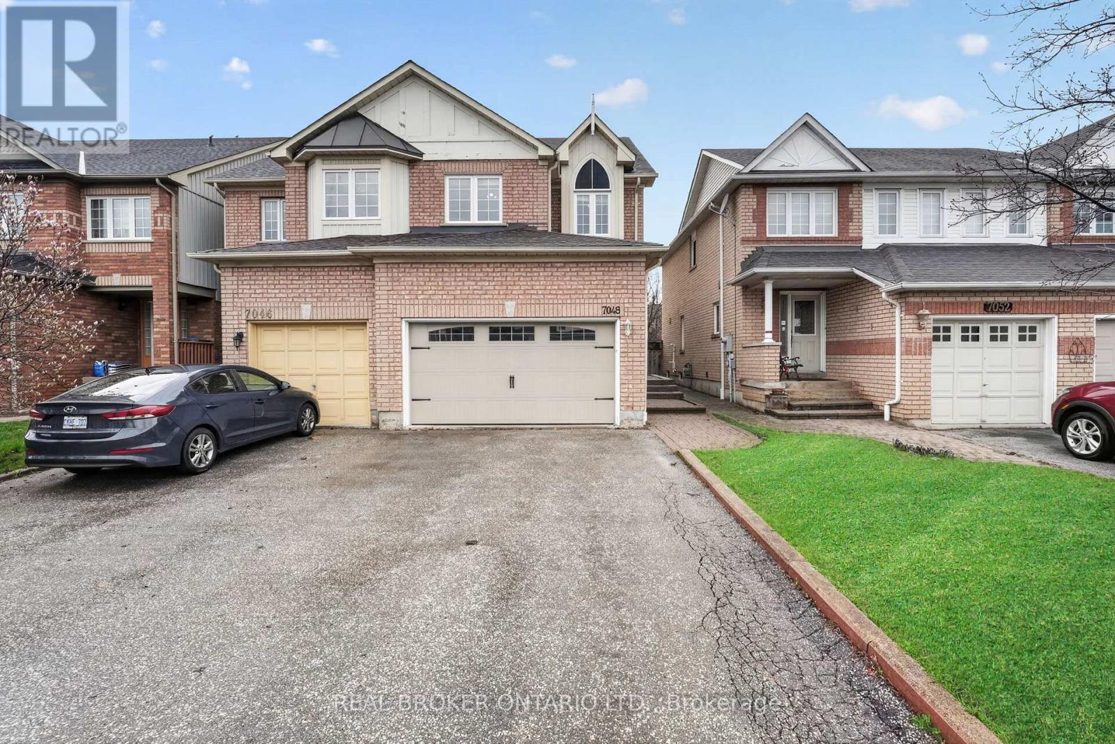 7048 Frontier Ridge, Mississauga (Meadowvale Village), Ontario  L5N 7R6 - Photo 3 - W13026618