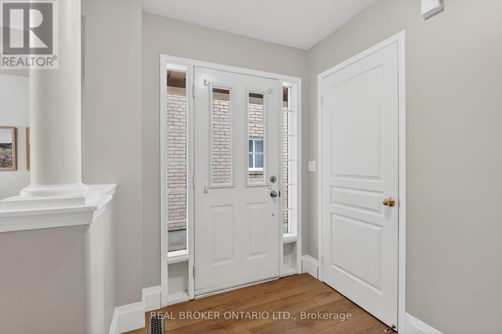 7048 Frontier Ridge, Mississauga (Meadowvale Village), Ontario  L5N 7R6 - Photo 6 - W13026618