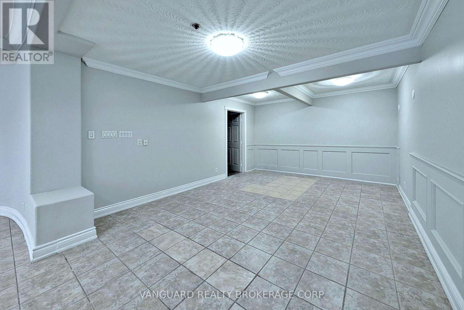 9-10 - 130 Bradwick Drive, Vaughan, Ontario  L4K 1K8 - Photo 11 - N12851062