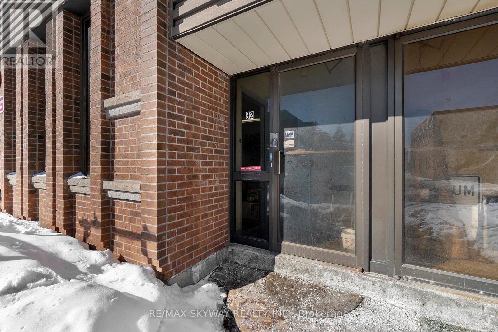 32 Guided Court, Toronto, Ontario  M9V 4K6 - Photo 10 - W13026638
