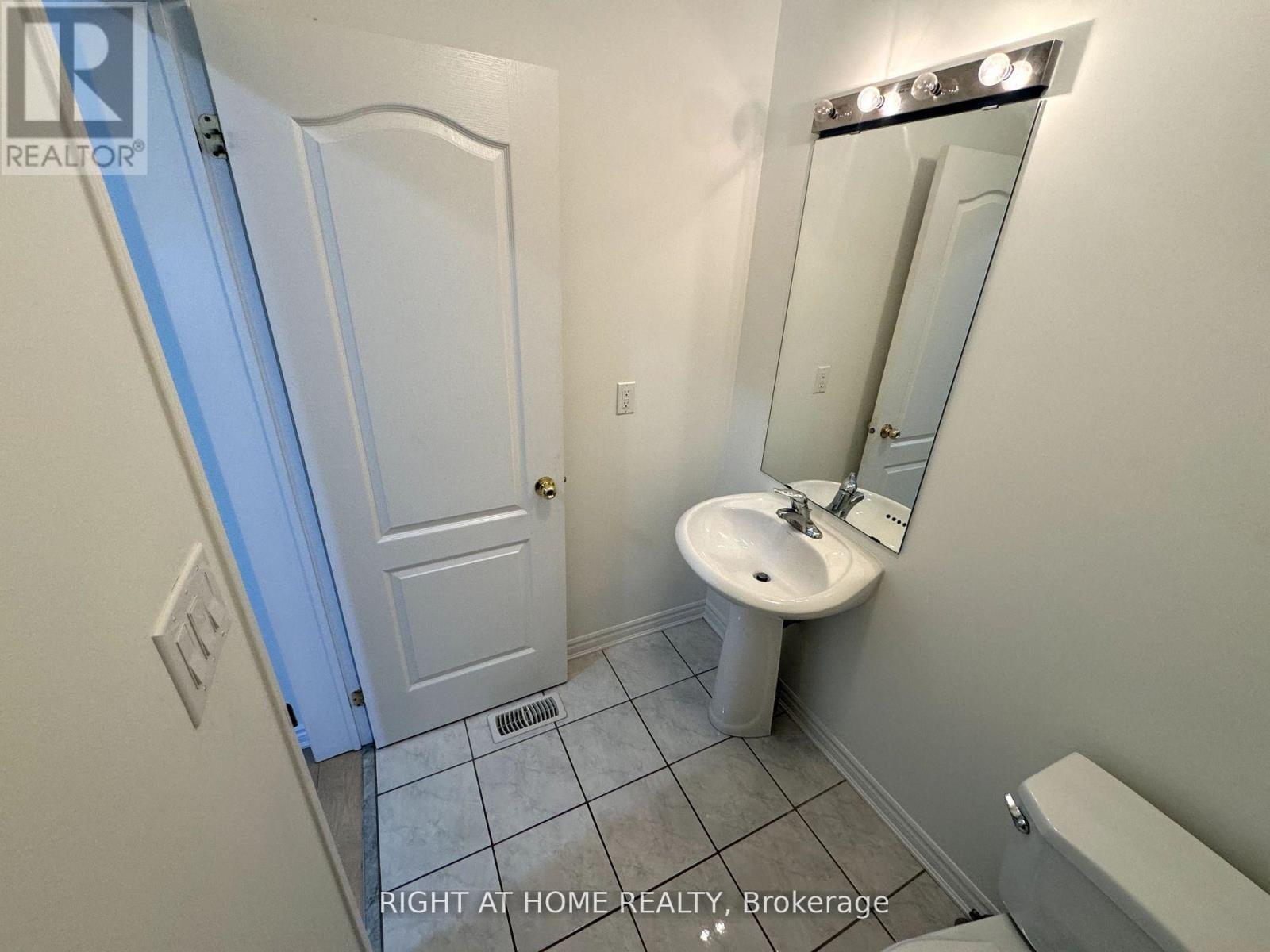 50 Jack Evelyn Wiggins Drive, Toronto, Ontario  M3J 0E8 - Photo 13 - W13026644