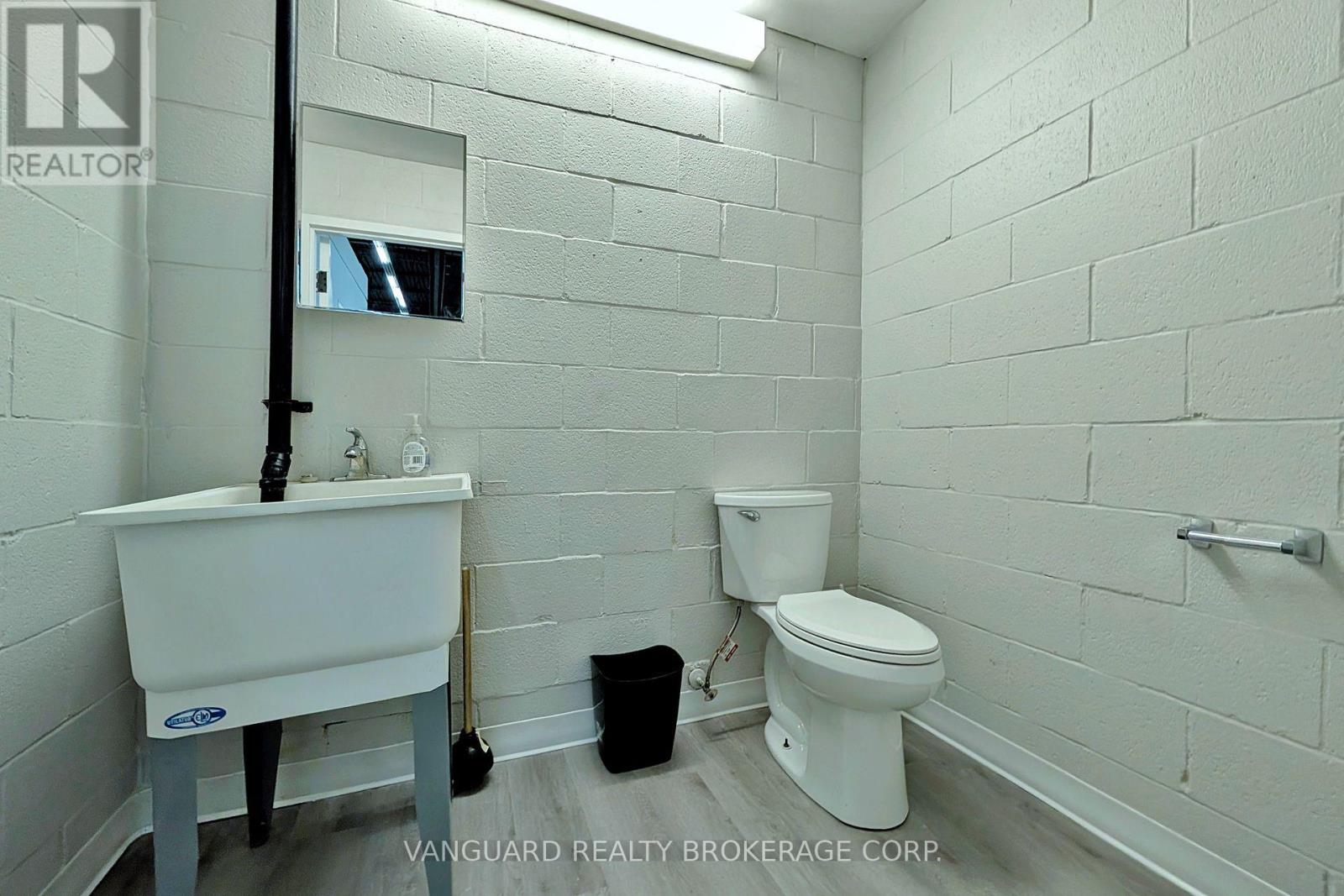 9-10 - 130 Bradwick Drive, Vaughan, Ontario  L4K 1K8 - Photo 24 - N12851062