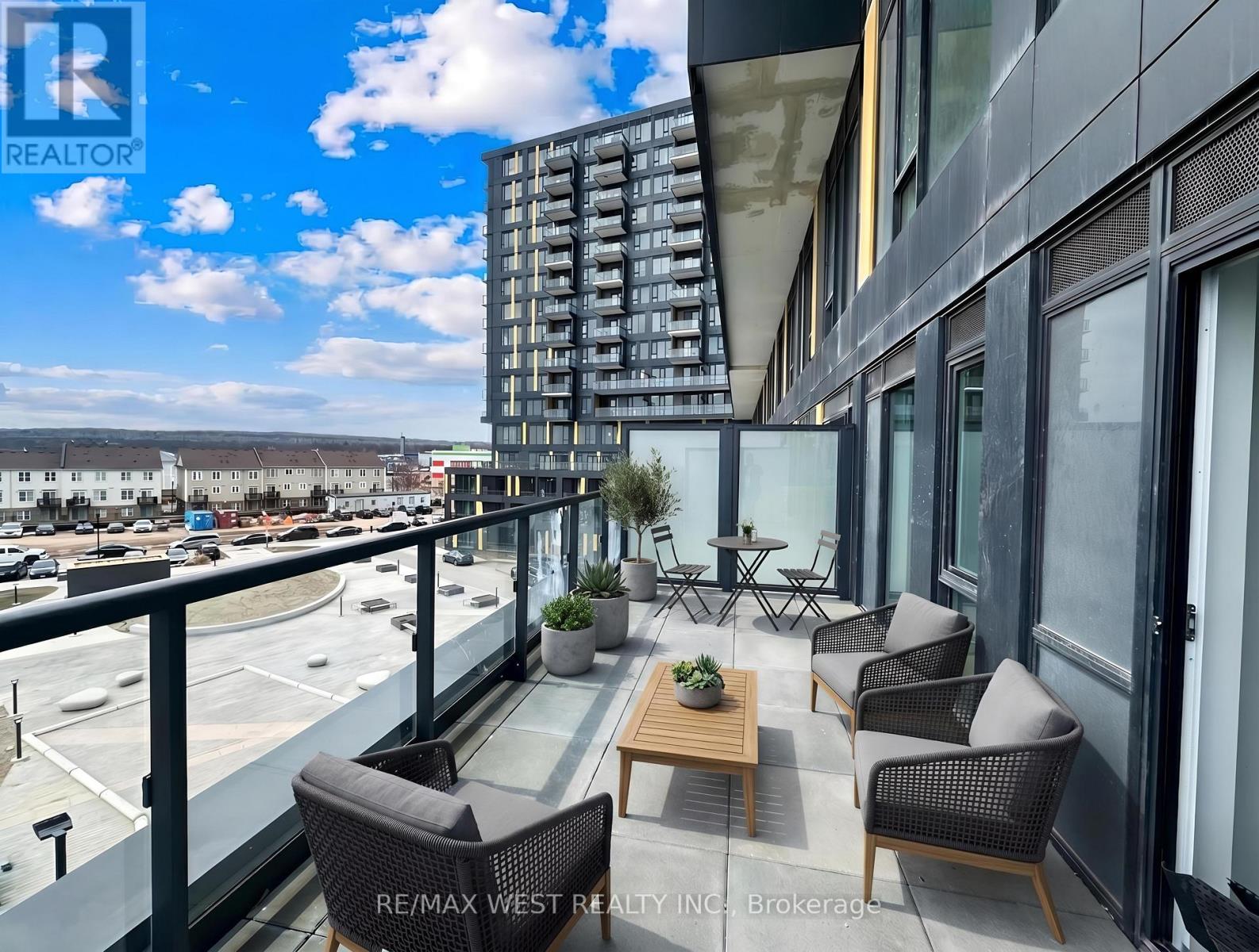 433 - 4878 Powers Common, Burlington, Ontario  L7M 2B4 - Photo 2 - W13016456