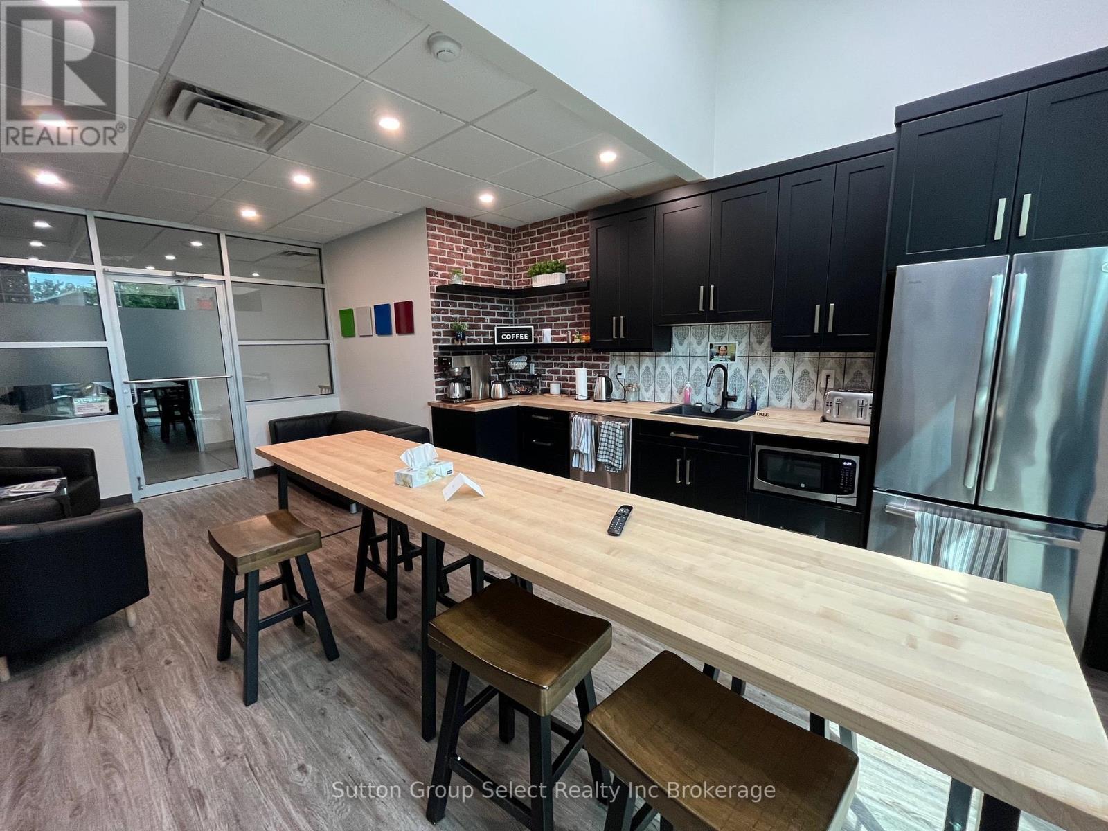 143 Bell Street E, Ingersoll, Ontario  N5C 2N9 - Photo 18 - X12396036