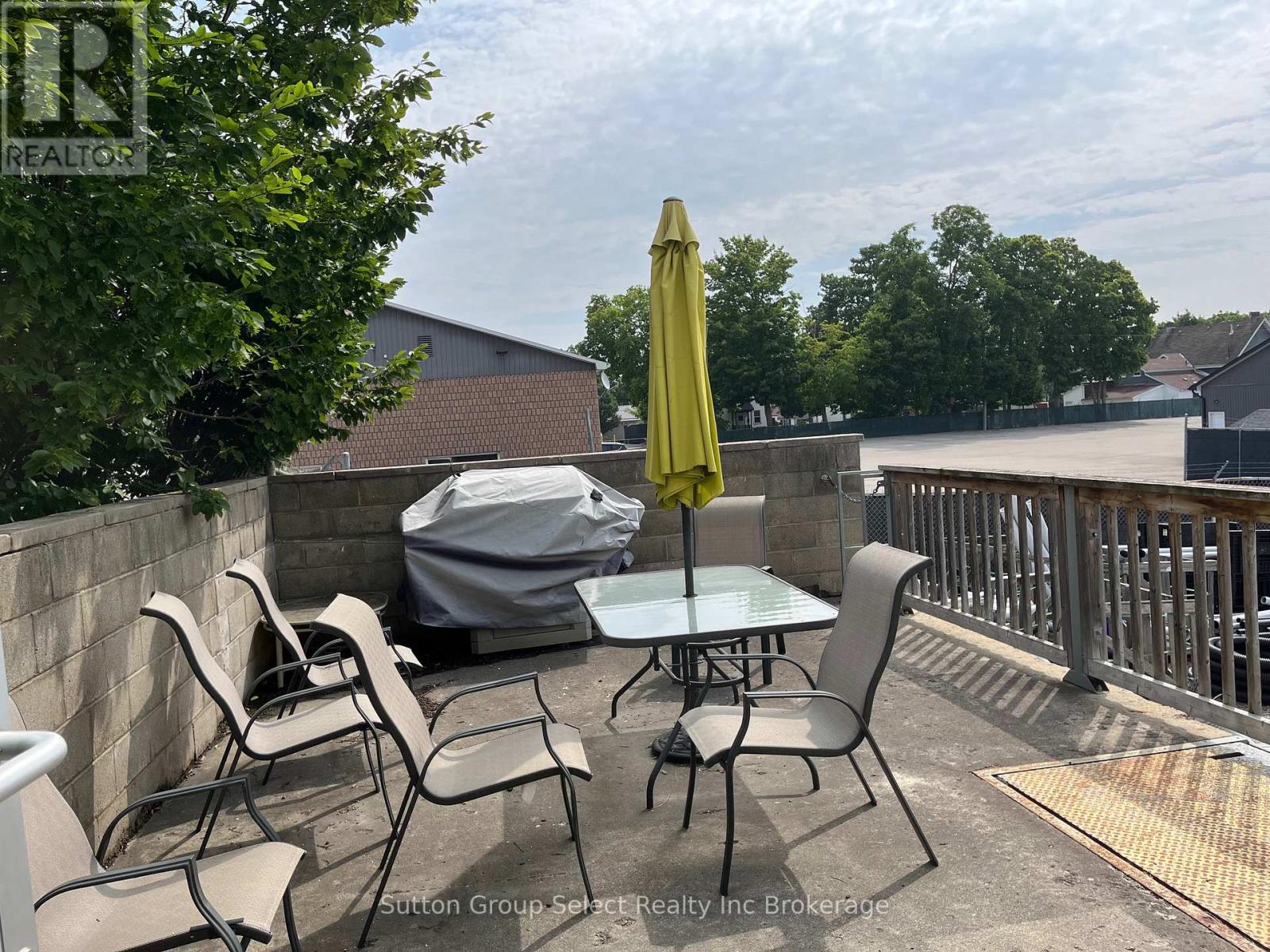 143 Bell Street E, Ingersoll, Ontario  N5C 2N9 - Photo 17 - X12396036