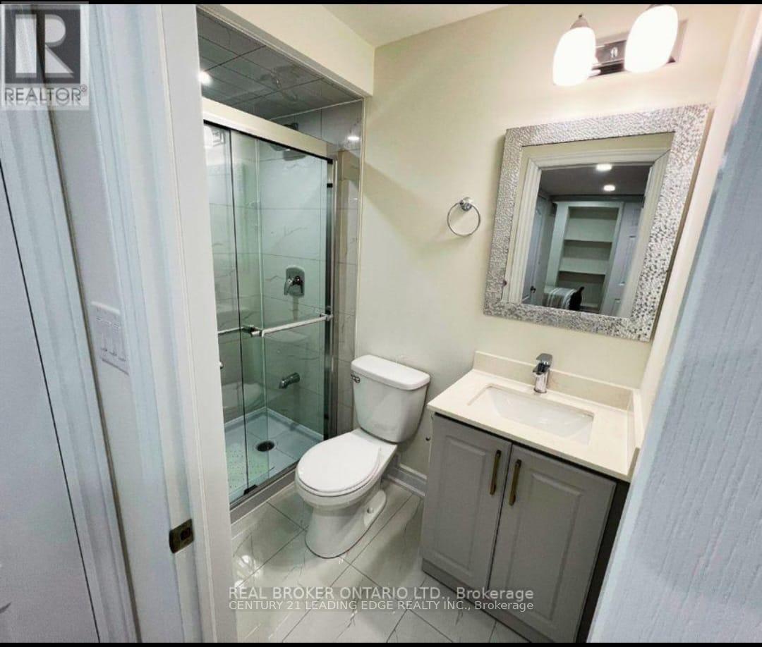 70 Campwood Crescent, Brampton, Ontario  L6P 0W8 - Photo 11 - W13024004