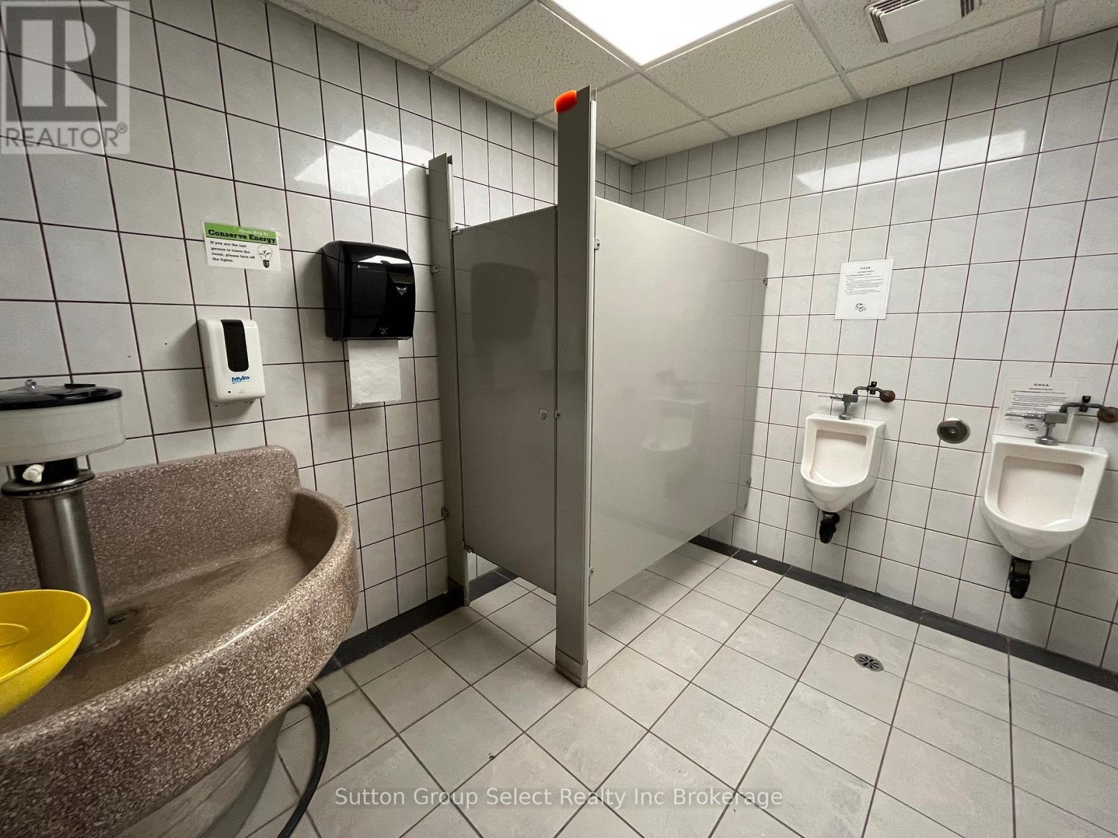 143 Bell Street E, Ingersoll, Ontario  N5C 2N9 - Photo 33 - X12396036