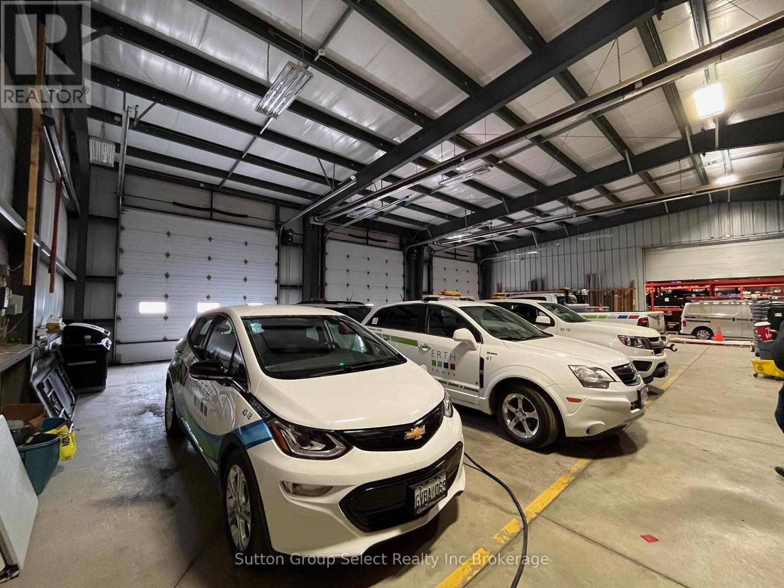 143 Bell Street E, Ingersoll, Ontario  N5C 2N9 - Photo 42 - X12396036