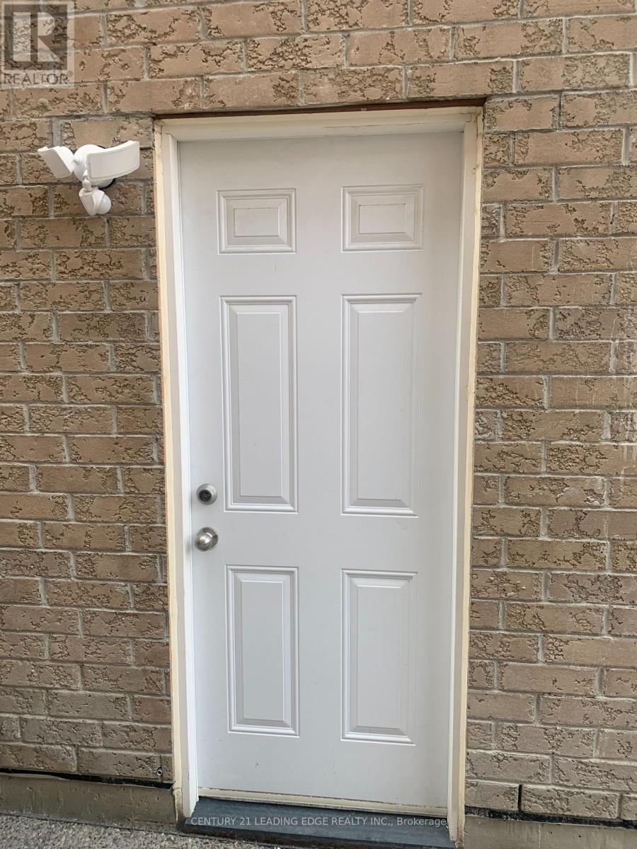 70 Campwood Crescent, Brampton, Ontario  L6P 0W8 - Photo 12 - W13024004