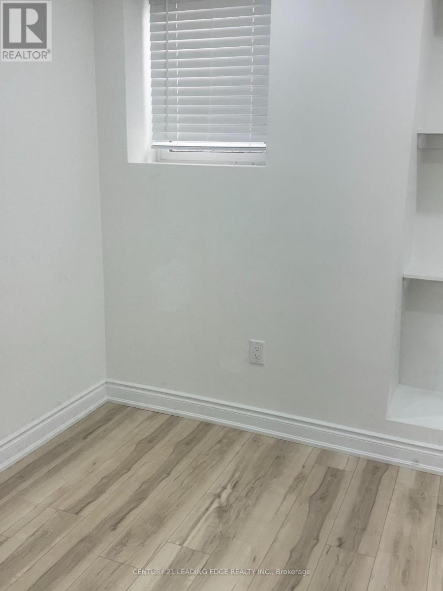 70 Campwood Crescent, Brampton, Ontario  L6P 0W8 - Photo 8 - W13024004