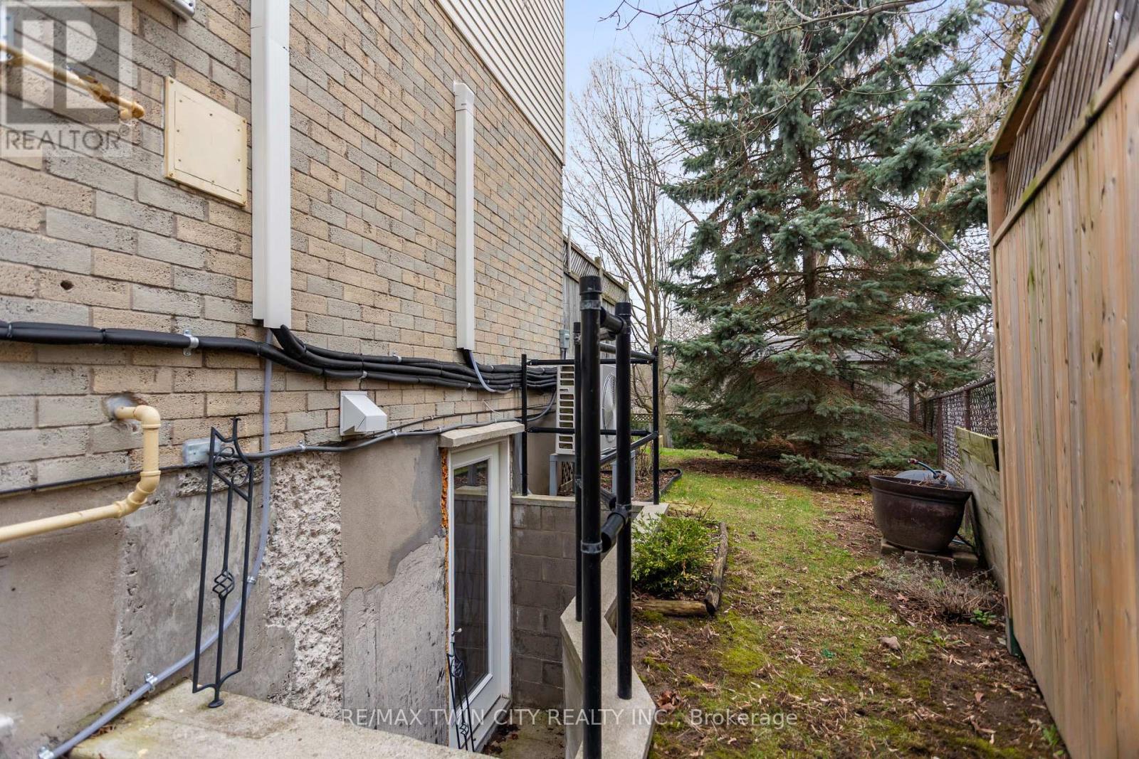 769 Scottsdale Drive, Guelph, Ontario  N1G 3N7 - Photo 41 - X13026454