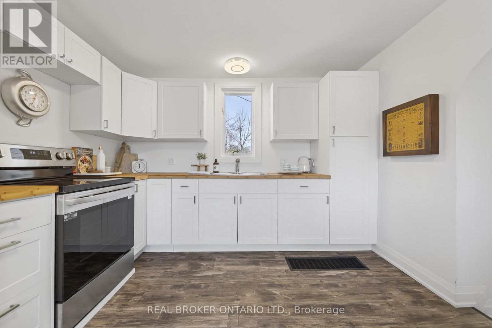 261 Portage Road, Kawartha Lakes, Ontario  K0M 1B0 - Photo 11 - X13026498